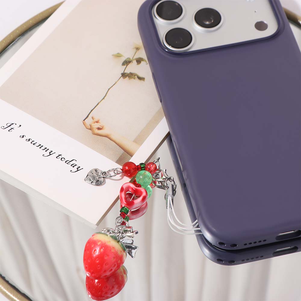 Acrylic Strawberry Beads Phone Chain Bag Hanging Car Keyring Strawberry Keychain Pendant  Gifts