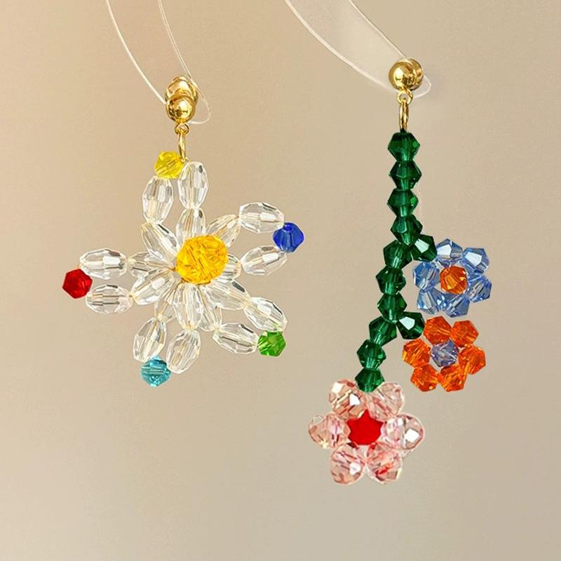 Small Fresh Sweet Beaded Asymmetrical Flower Stud Earrings Women French Pastoral Gentle Cute Playful Pierced Ear Jewelry
