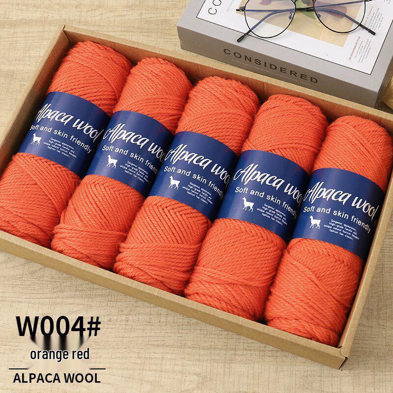 Soft Alpaca Yarn: Comfortable, ideal for hand-knitting scarves and other medium-thick projects.