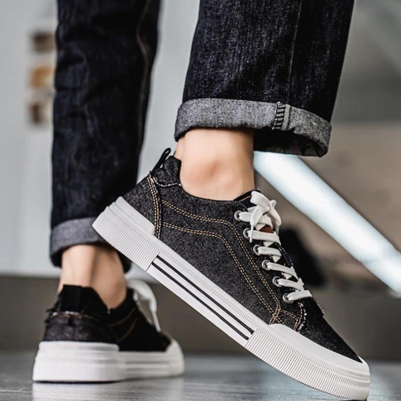 Fashion Blue Cowboy Men Shoes Fashion Comfortable Canvas Shoes Men Skateboard Shoe Breathable Lace-Up Walking Shoes Male Sneakers 39-48