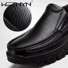 Nouvelles Chaussures Faits Main en Cuir Véritable 48 Hommes Mocassins Cuir Souple Hommes Semelle Épaisse Chaussure Décontractée Chaussures Homme Noir Marron à Enfiler