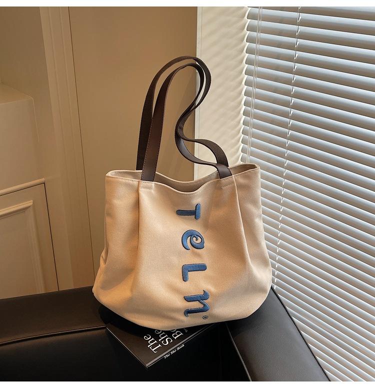 

Вместительная холщовая сумка-тоут с вышивкой букв, простая, универсальная, в ленивом стиле, женская плечевая сумка из ткани хаки