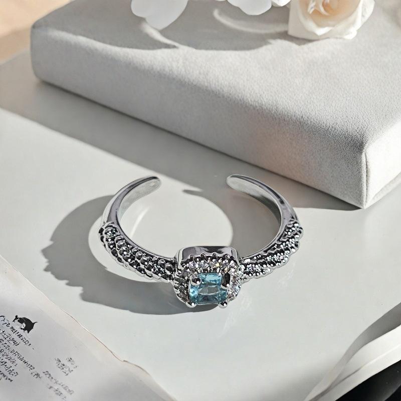 Color Zircon Small Sugar Cube Open Ring Niche Light Luxury High Sense Twist Ring Light Luxury Super Flash Lucky Ring Adjustable opening