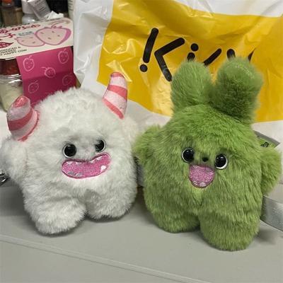 Kleines Plüsch-Schneemonster, süße Plüschpuppe, Stofftier, Rucksack-Anhänger, Schlüsselanhänger, Tasche, unverzichtbarer Accessoire-Anhänger