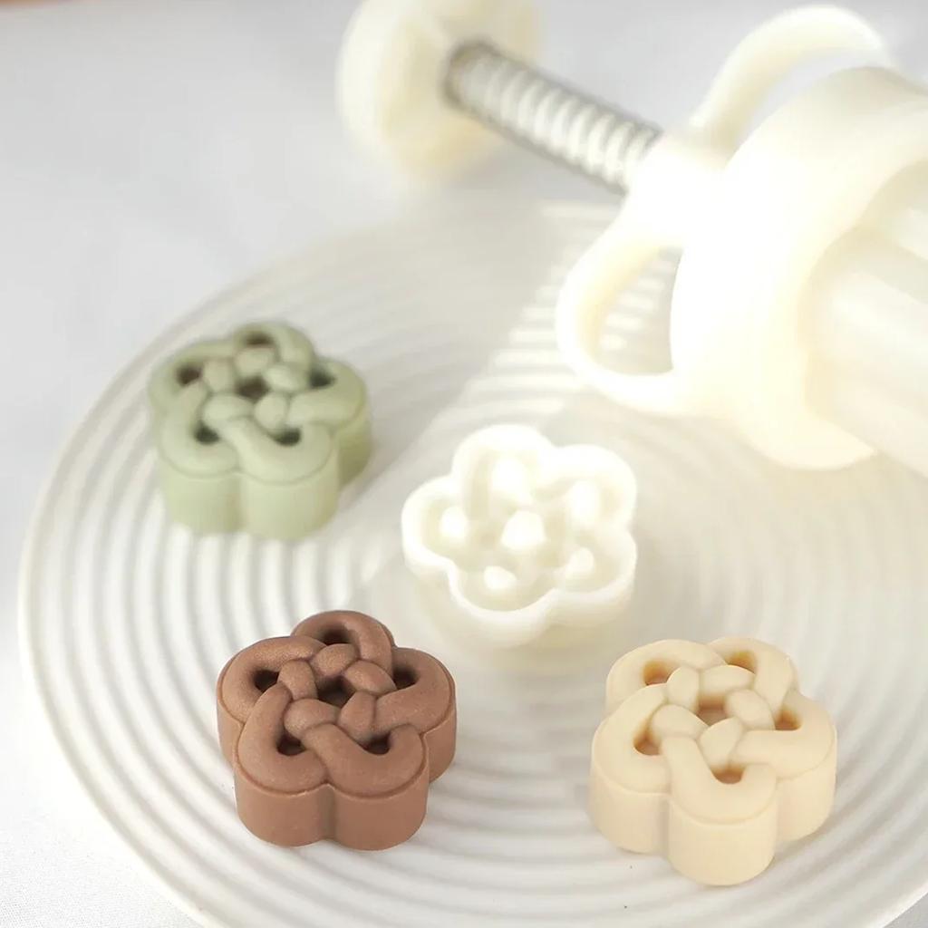 Luck Blessing Knot Mooncake Mold Set 3D Retro Pattern Hand Press Plunger Cookie Cutter Mid-Autumn Festival Cake Decorating Tools
