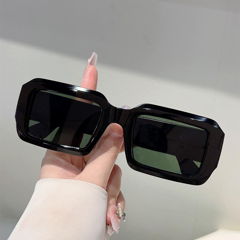 Rectangle Sunglasses Men Fashion Outdoor Casual Shades Women Trendy Luxury Brand Design Beach Vacation Decor Sun Glasses