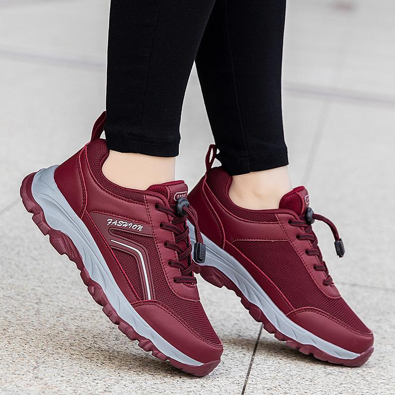 Four seasons breathable elderly comfortable mother shoes flying woven mesh sports casual running shoes soft sole middle-aged and elderly walking shoes