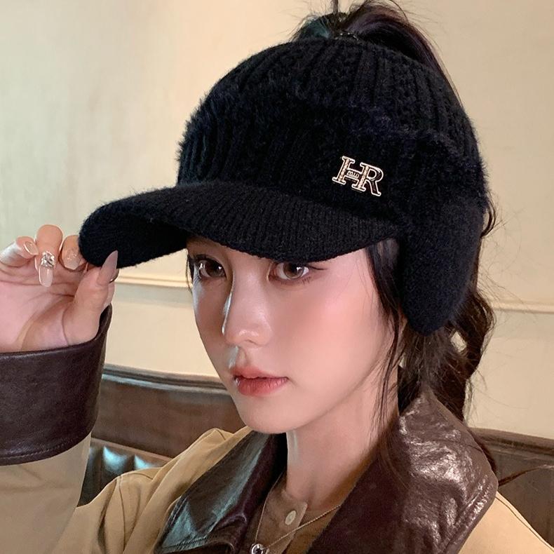 Autumn and Winter Knitted Empty Top Hat, Letter Plush Duck Tongue Wool Hat, Women's Outdoor Cycling Windproof Ear Hat