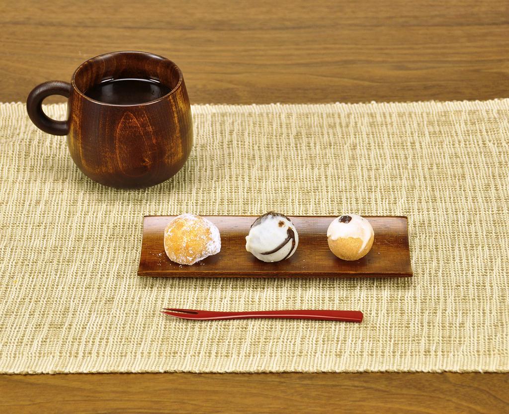Sakai Sangyo Kaguya Plate Set of 3 Dining Table Meal Hospitality Bamboo Urushi Plate (Lacquered)