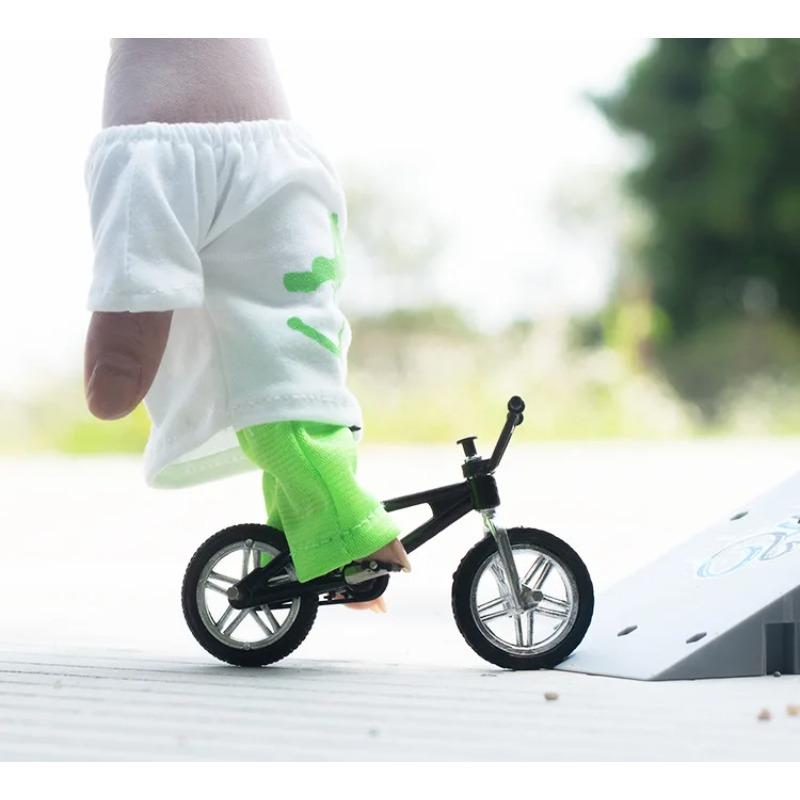 Mini-Finger-Scooter, Fingerspitzen-Bewegung, neuartiges Spielzeug, bunte Fahrradteile-Sets für Kinder, kreative Geschenke zu Weihnachten und Geburtstag