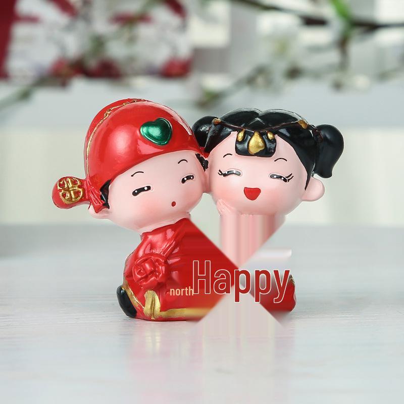 Chinese Style Newlyweds Resin Dolls - Creative Wedding Room Ornaments