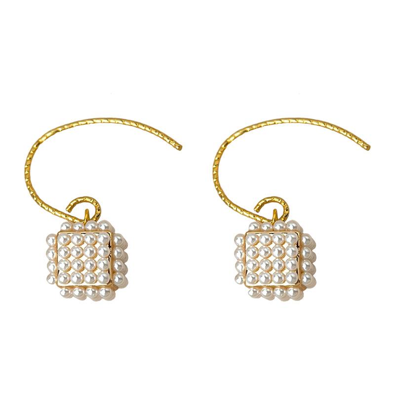 18K Gold Plated Square Geometric Pearl Drop Earrings Twisted Wire Hook Dangle Earrings Elegant Luxury Imitation Pearl Jewelry for Daily Wedding Party
