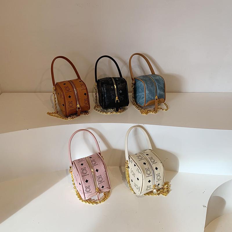 Playful And Cute Kids Square Handbag Featuring Adorable Bear Print For Everyday Use