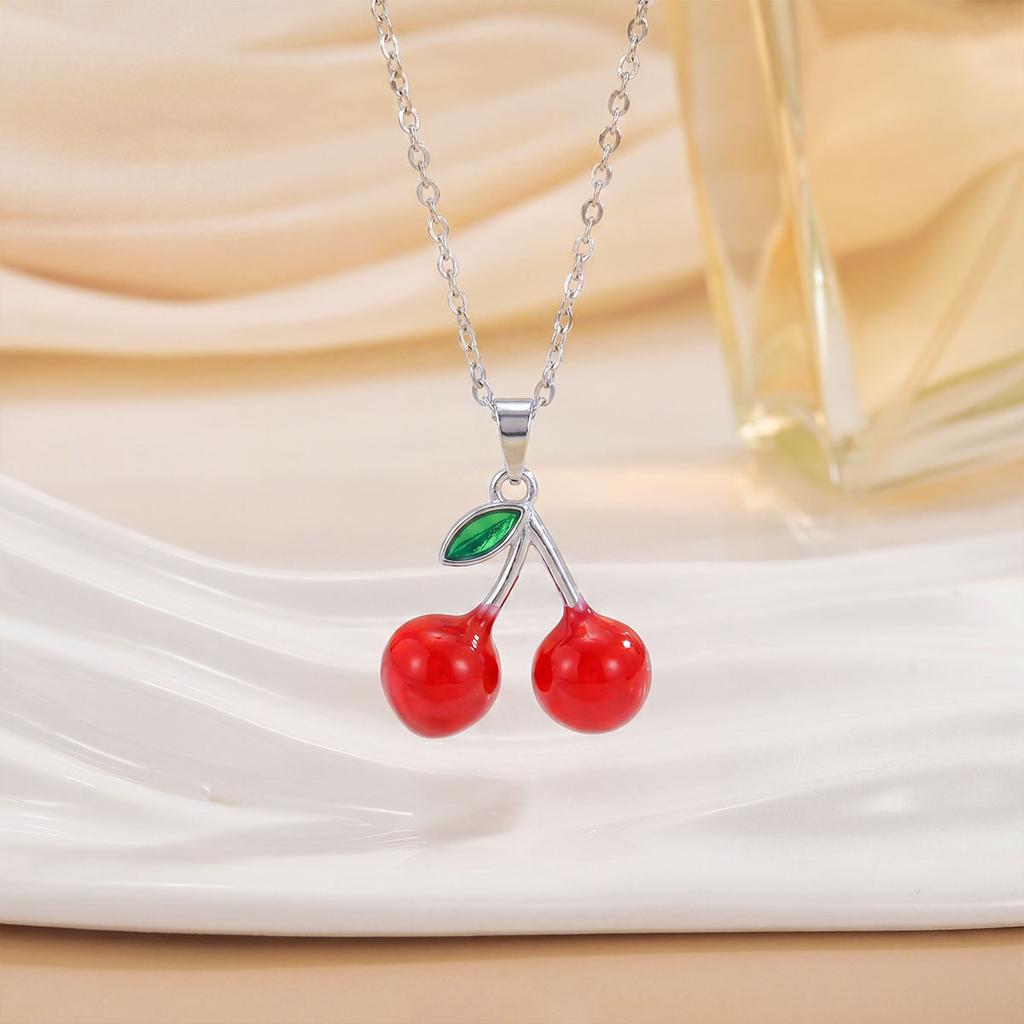 Cherry Fruit Necklace - A Simple and Versatile Summer Accessory for Women, Featuring A Lockbone Chain with A Charming Cherry Fruit Design.