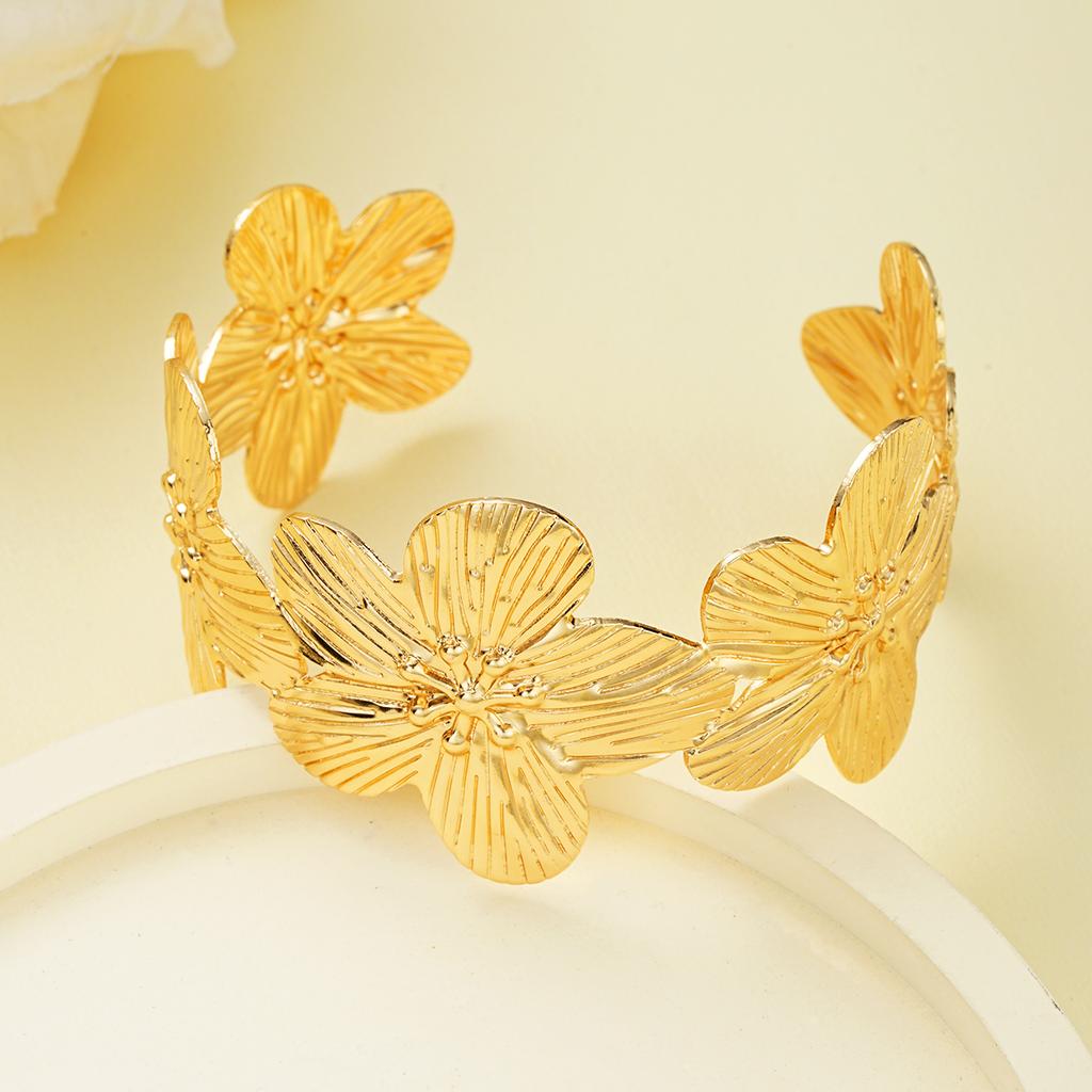 High Quality Hollow Flower Open Wide Bracelet Gold Color Plated Adjustable Cuff Bracelets for Women Jewelry Suitable As A Gift for Friends