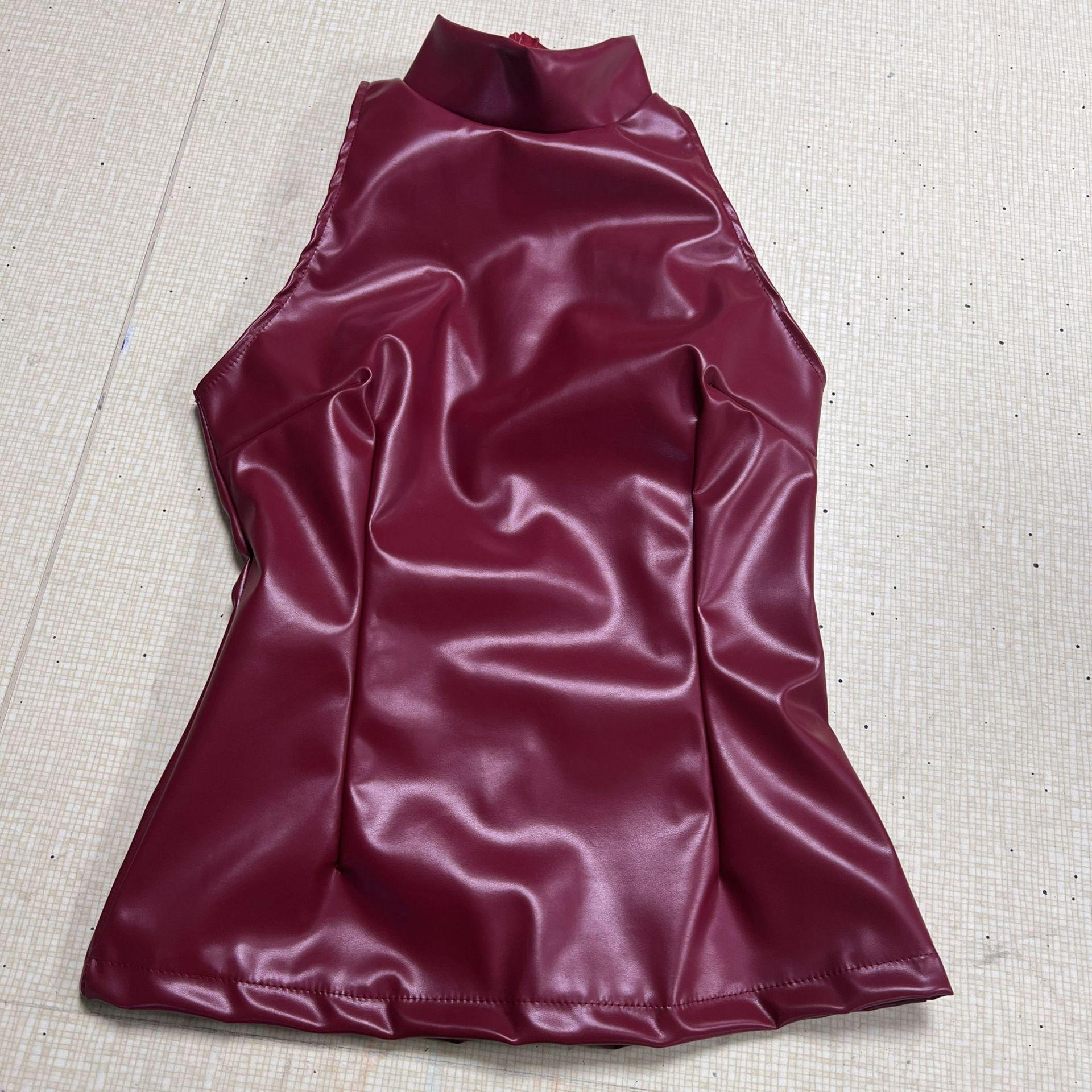 

Женский однотонный утягивающий топ без рукавов с высоким воротом S бордовый