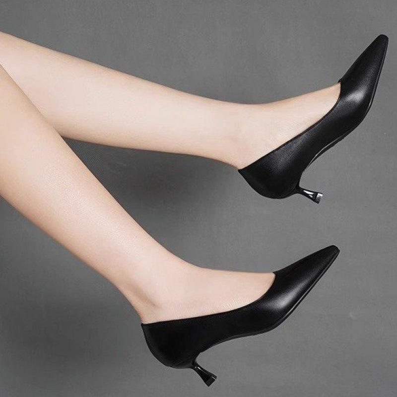 Real soft leather medium heel single shoes women's pointed head thin heel professional work shoes versatile soft sole black formal work high heels