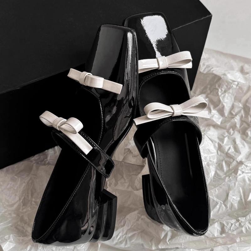 Fashion Sweet Square Toe Bow Mary Jane Shoes Women Patent Leather Shallow Slide Sandals Comfortable Square Heel Designer Brand Sandals
