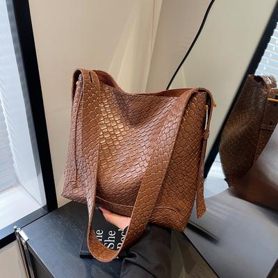 Retro Woven Pattern One Shoulder Handbag Pure Color Casual Fashion Bucket Bag