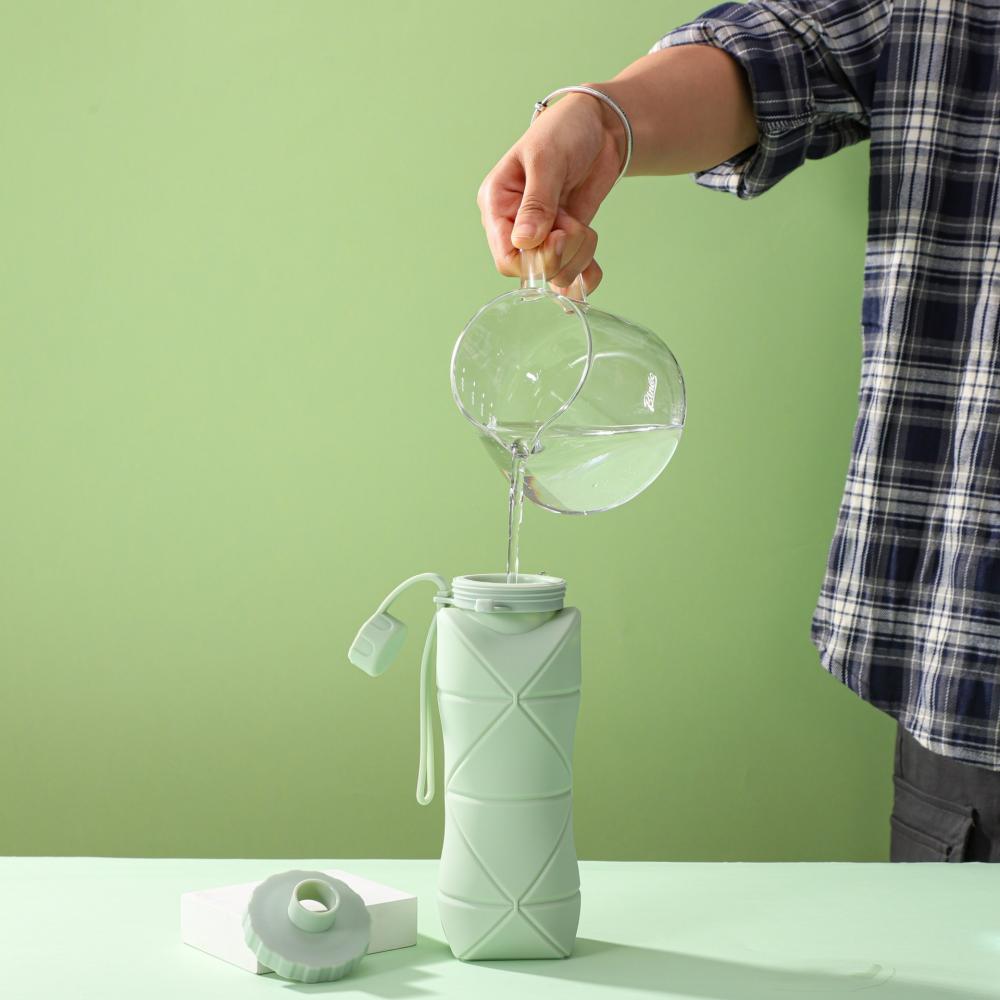 600 ml Silikon-Faltflasche für Erwachsene, tragbar, wiederverwendbar, Plastikbecher, für Outdoor-Reisen, Fitnessstudio, Wasserflasche, motivierende Trinkflasche