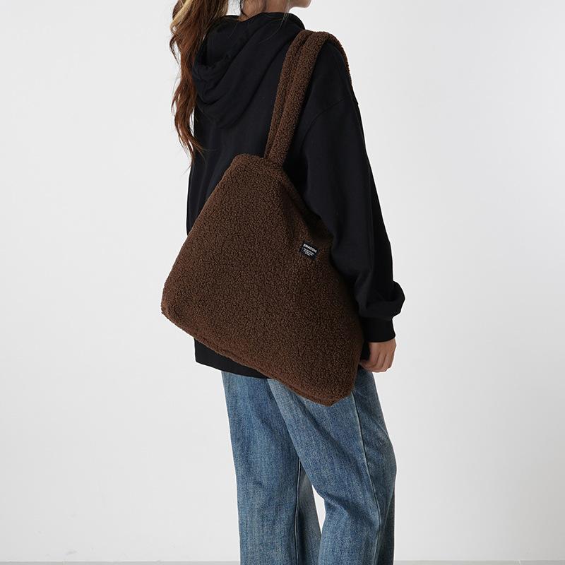Modische Herbst- und Wintertasche, Damen-Schultertasche aus Wolle, großes Fassungsvermögen, Plüschhandtasche, ideal für Studentinnen, Pendler und den Schulweg