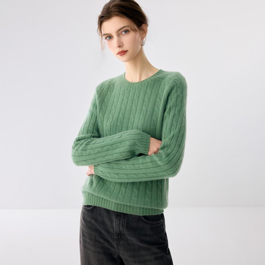 Women's Autumn/Winter Cable Knit Round Neck Pullover Sweater, Long Sleeve, 7-Gauge.