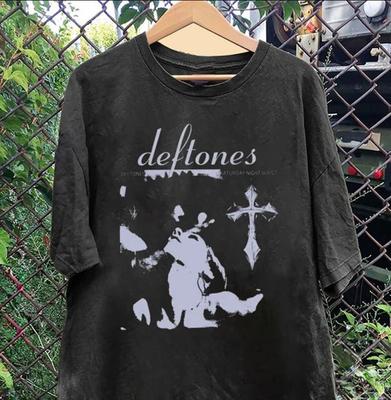 RARE!! Vintage Deftones Tour Shirt Gift For Fans T-Shirt Unisex T-Shirt