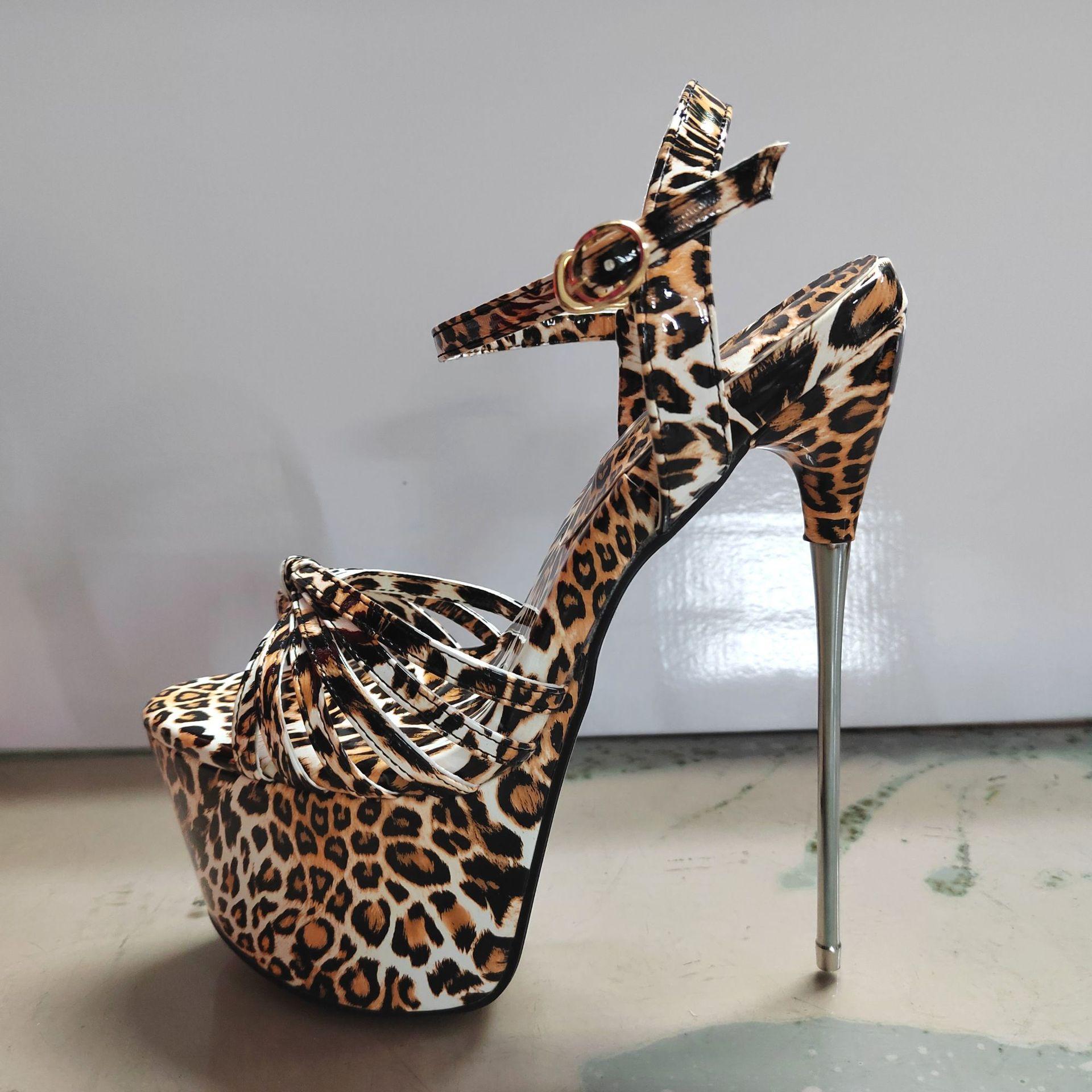 

Нова зовнішня висота, тонкий каблук, 30 см, сталевий каблук, жіночі босоніжки великого розміру, замшеві чорні пряжки, ненависні сексуальні туфлі. 50