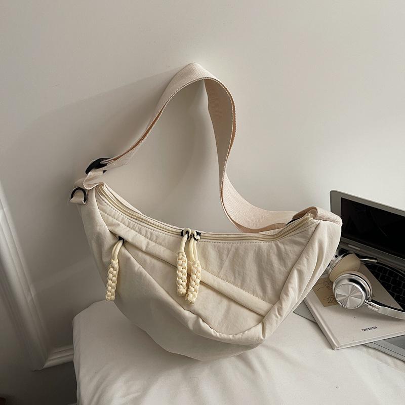New messenger bag high value casual commuting fashion dumpling bag niche large capacity women's shoulder bag