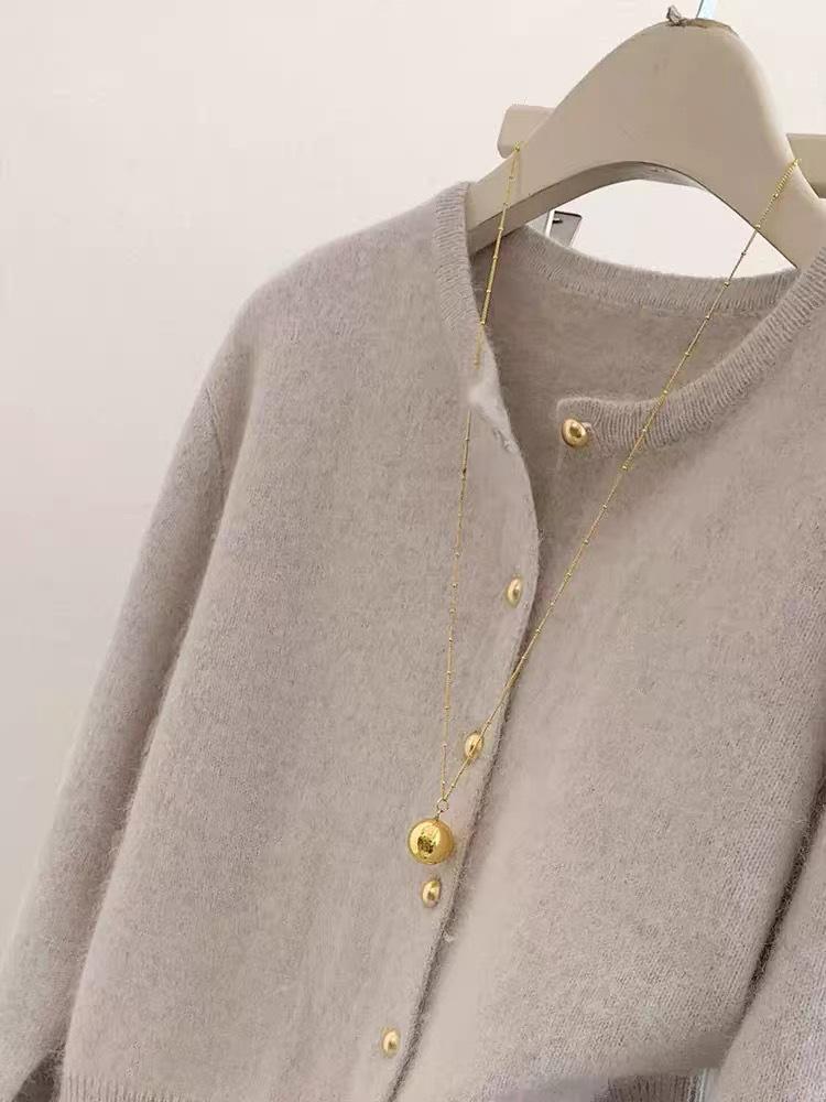 Women's Loose Wool Knit Cardigan - Round Neck, Solid Color, Buttoned, Casual Autumn/Winter Style, Versatile and Stylish.