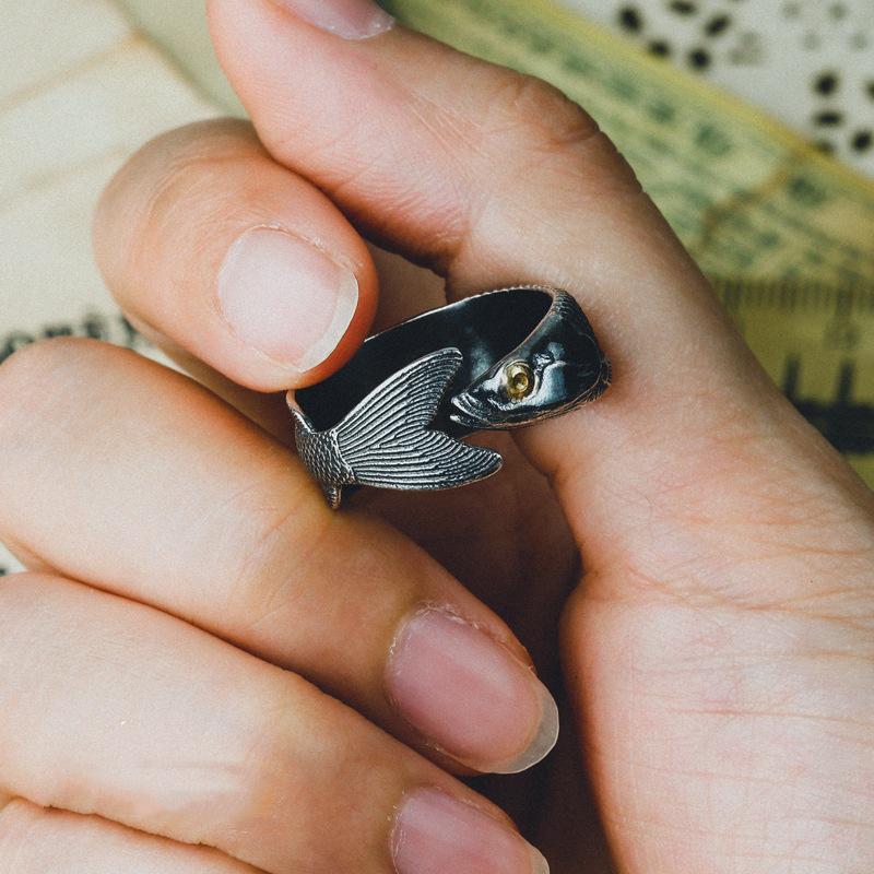 Chiba Gold-Plated Silver Fish-Shaped Adjustable Ring - Retro Fashion for Men