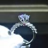 Creative Women Wedding Rings with Red Cubic Zirconia Exquisite Engagement Proposal Rings for Lover New Fashion Jewelry