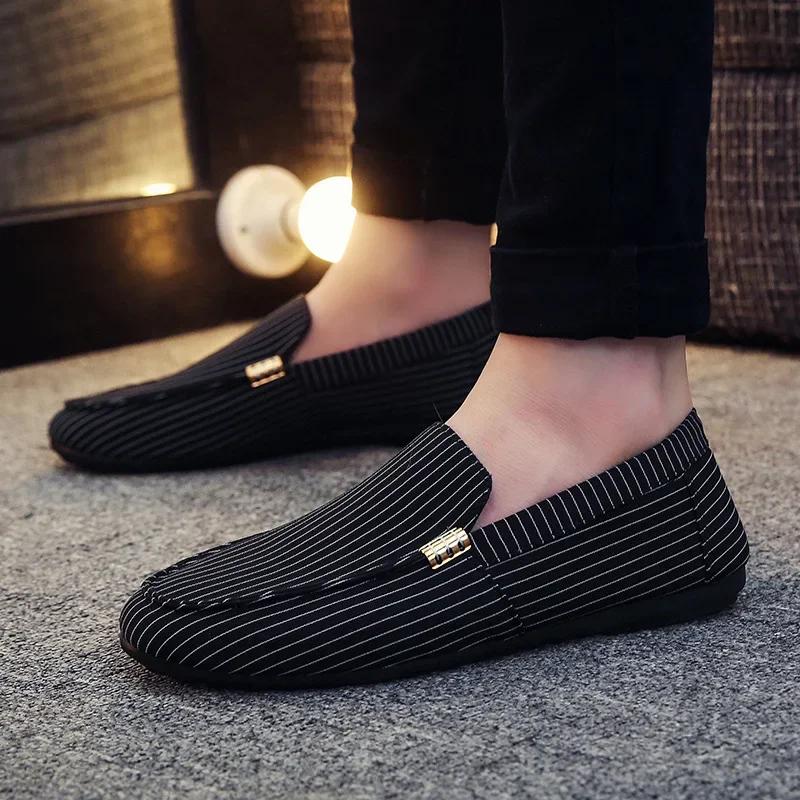 Fashion Men's Flat Loafers Comfortable Casual Shoes Breathable Slip-On Soft Driving Shoes Light Moccasins Hombre Men Lazy Shoes 2025