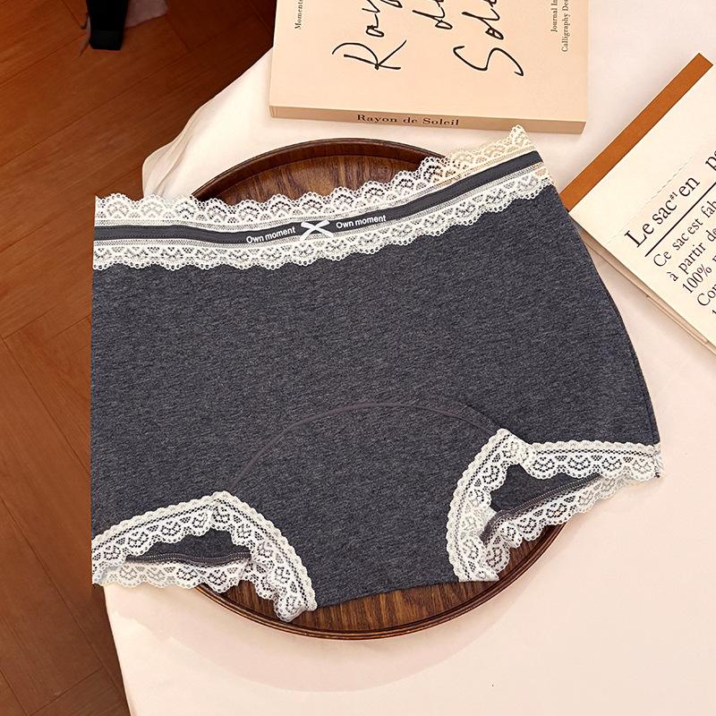 Ladies Spring and Autumn Lace Cotton Extended Crotch 10A Antibacterial Mid Waist Flat Angle Briefs