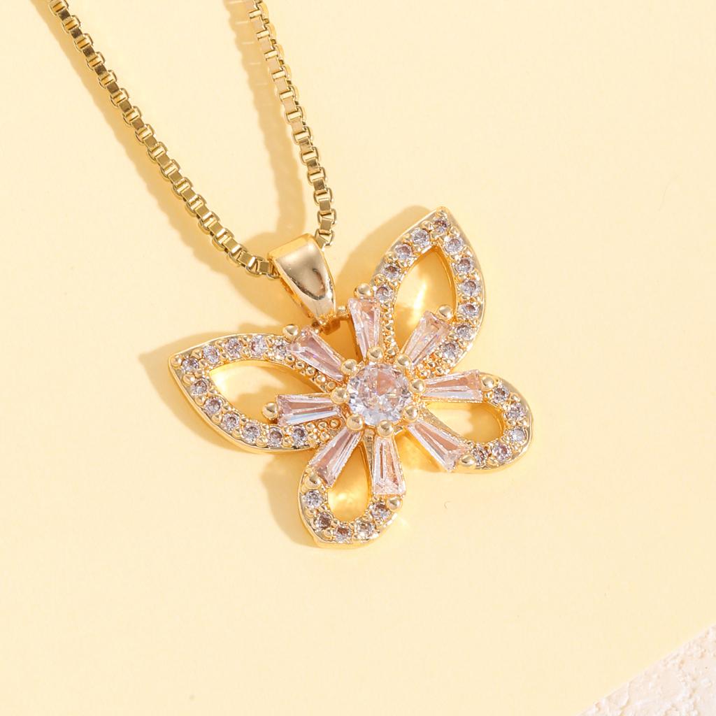 Zircon Butterfly Necklace For Women, High-End Simple Temperament, Hollow Pendant Set.