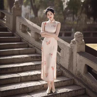 2024 Summer Young Elegant Sleeveless Cheongsam: Modern Literary Style