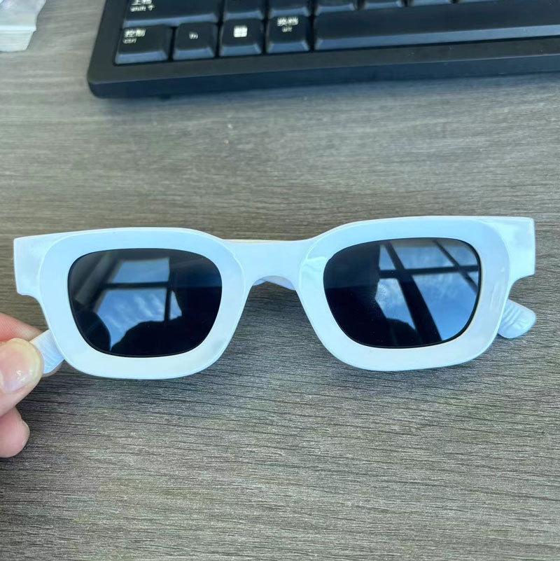 Trendy Kleine Quadratische Sonnenbrille Herren Retro UV-Schutz Sonnenbrille Damenbrille