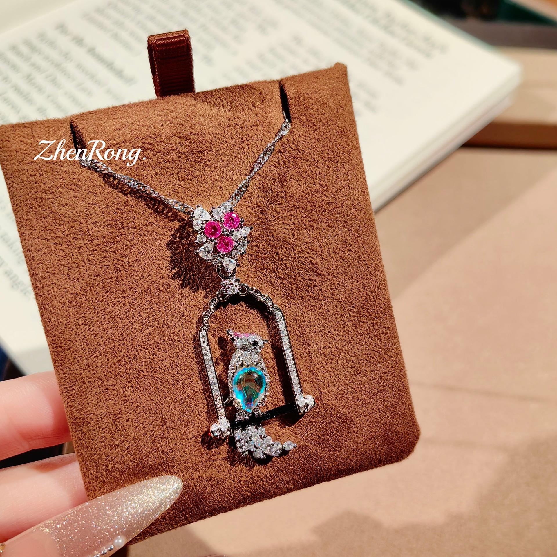 High-End Moonstone Parrot Pendant Necklace For Women Luxury Zircon Inlaid Pink Crystal Fashion Jewelry