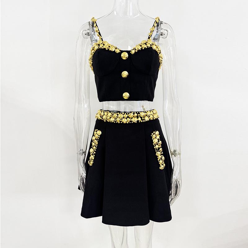 

In Stock: 2026 Spring European & American Celebrity Fashion Gold Button Strappy Vest & Skirt Set XL