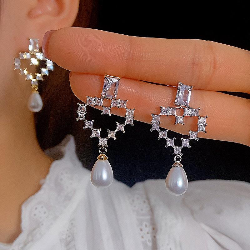 2023 Zirconia Micro-Paved Pearl Heart Earrings - Women's High-End Design