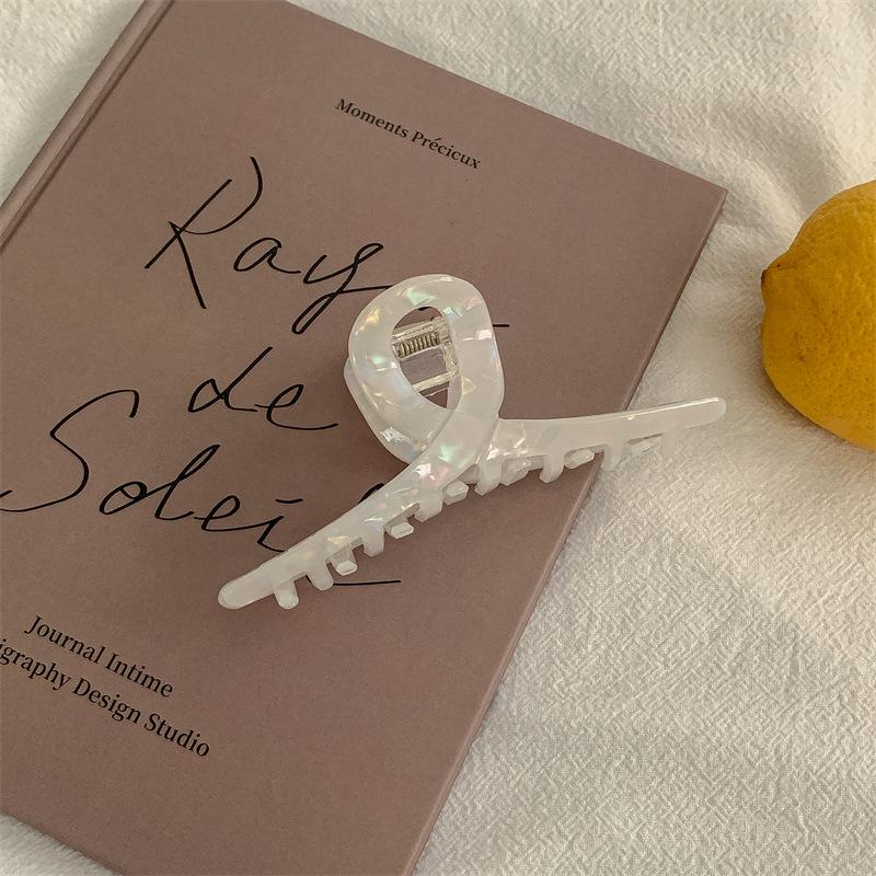 Korean Imitation Acetate High-End Shark Hair Clip - Elegant Hair Accessory for Stylish Looks