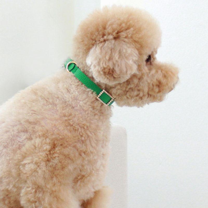 MAISON DE MIU Quadratische Perlenkette Grün