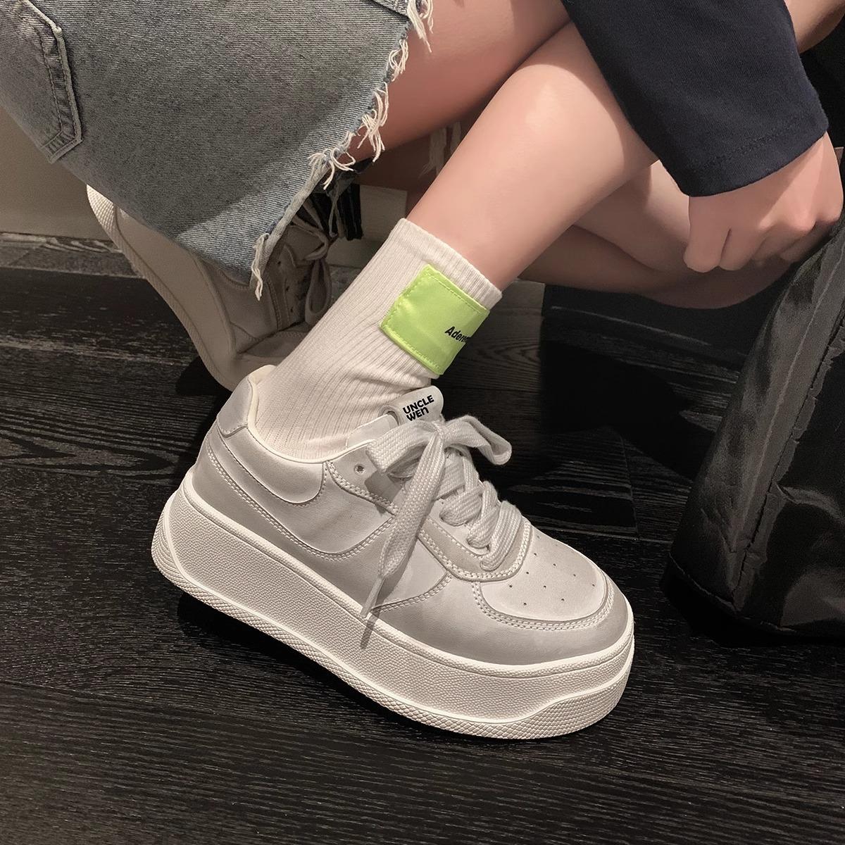 

Весенние новые кожаные повседневные универсальные спортивные туфли Muffin на толстой подошве с эффектом потертости, легкая женская обувь Borad 40