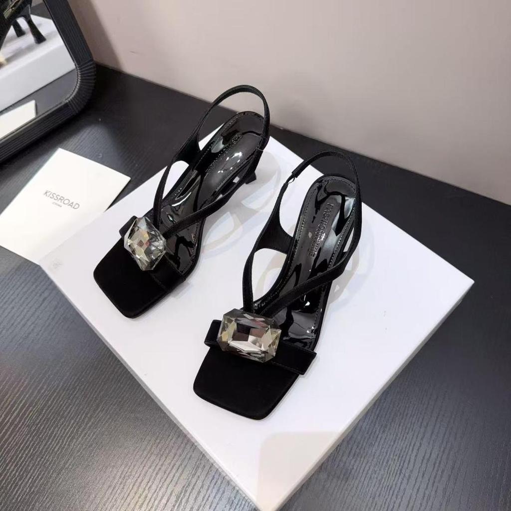 Nové dámské červené sexy boty na vysokém podpatku s kovovou přezkou dámské kotníkové svatební párty boty dámské hranaté špičky elegantní značkové sandály dámské