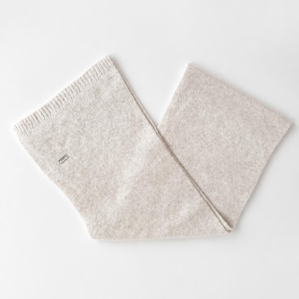 Contains Korean version of wool knitted scarf for women's winter versatile new high-end warm versatile scarf for white women
