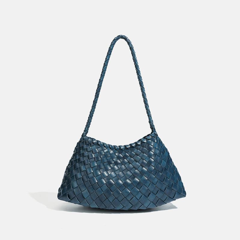 Handmade Woven Crossbody Bag for Summer Fashion - Large Capacity Beach Bag Casually
