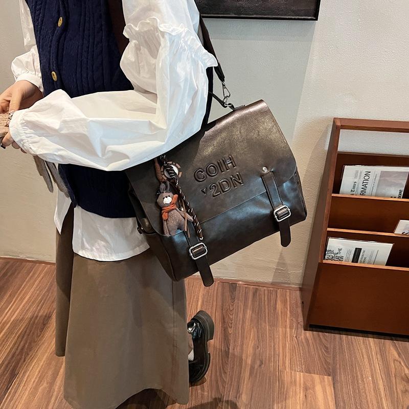 Bolso cuadrado pequeño casual de moda para llevar en la mano para mujer 2025 invierno nuevo tendencia retro bolso de hombro sensación bolso de mujer