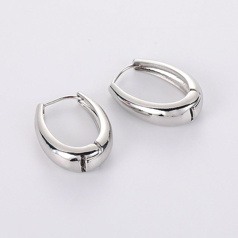 Vintage Smooth Metal U Shaped Geometric Oval Hoop Earrings For Women