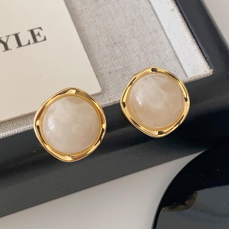 Square Maillard Earrings Autumn and Winter Earrings French Retro Design Temperament Foreign Style Small Fragrant Style Ear Buckle