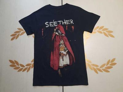 Tops – T-Shirts